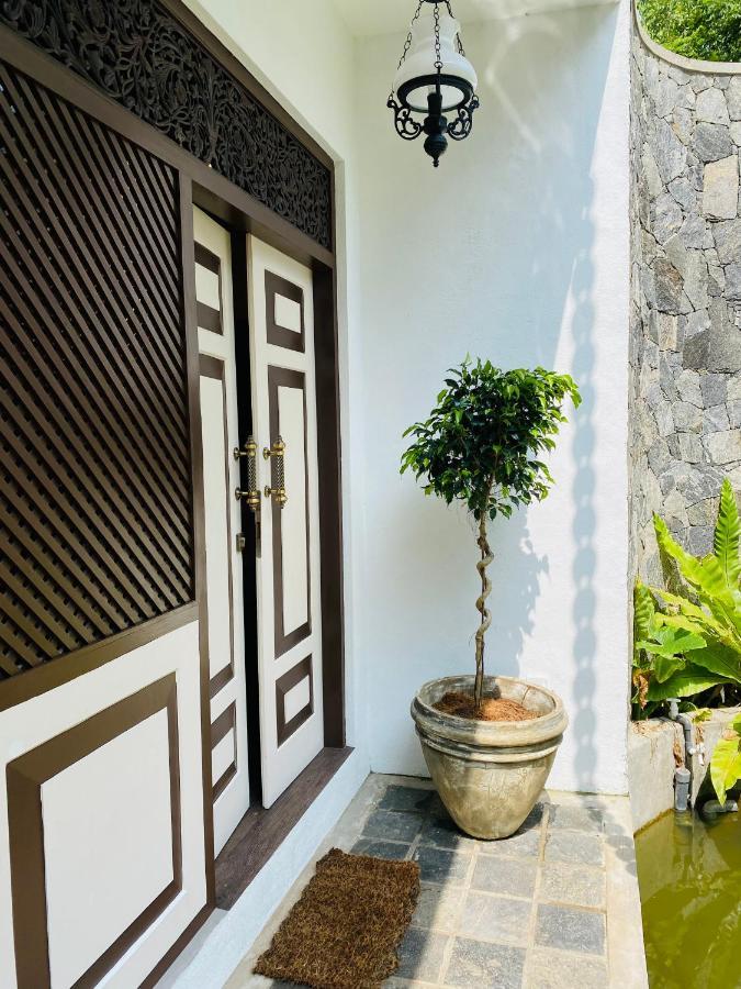 Thaprobana Villa Tangalle - Private Villa 외부 사진