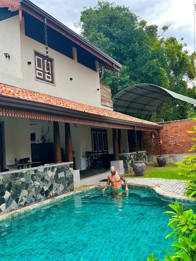 Thaprobana Villa Tangalle - Private Villa 외부 사진